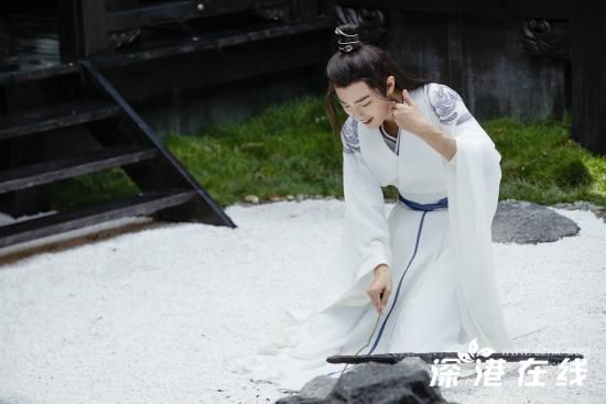 《陈情令》热播 肖战魏无羡潇洒肆意少年气